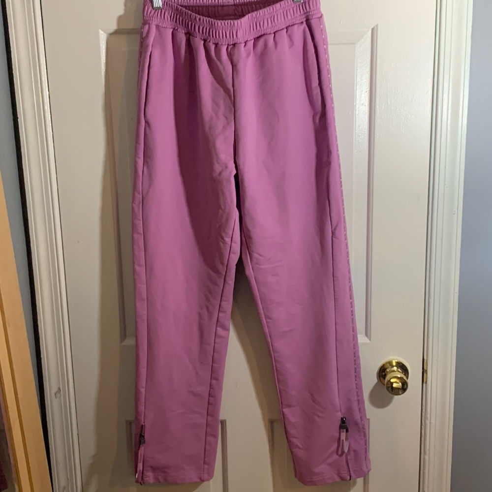 Pink gymshark logo pants